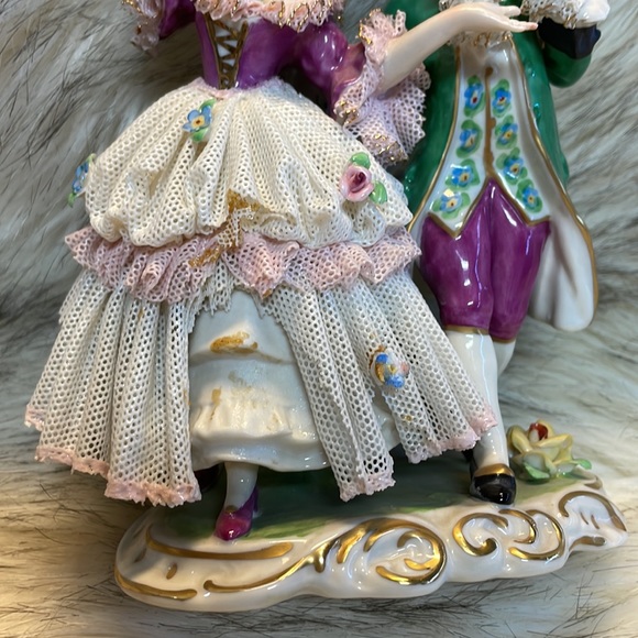 Dresden Frankenthal lace couple dancing, hand painted Germany antique figurine. - Picture 7 of 7